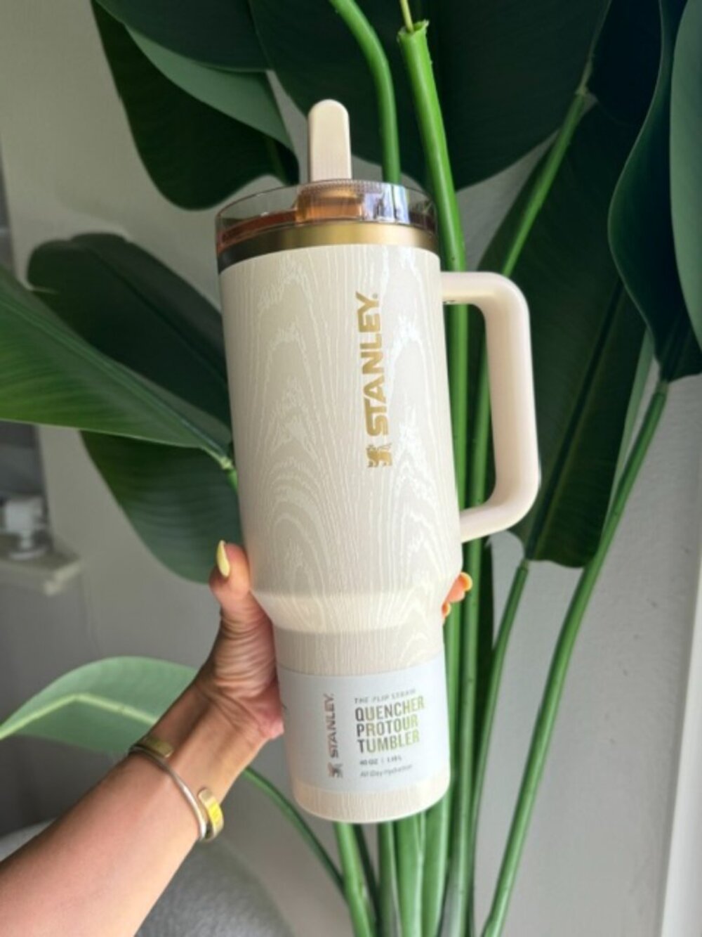 NEW! Limited Edition Wood Grain Gold 40 oz Flip Straw Stanley